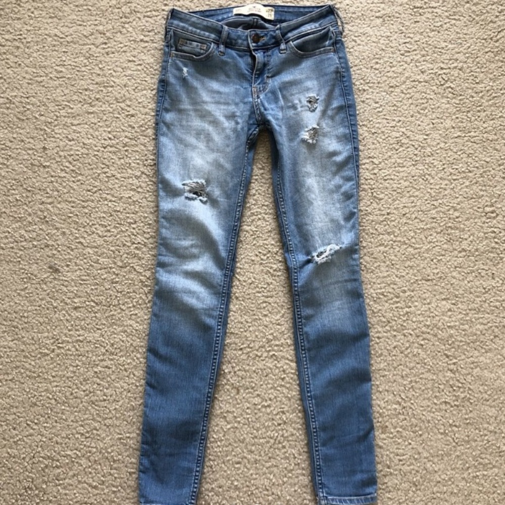 Hollister Skinny Jeans with Holes